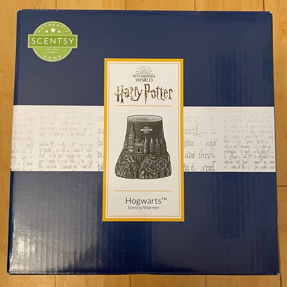 Scentsy Harry Potter warmer with house wax